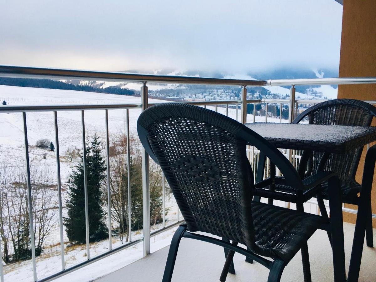 Apartmany Na Vyhledech Loucna pod Klinovcem Luaran gambar